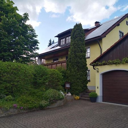 Ferienwohnung Adelhardt Eckersdorf المظهر الخارجي الصورة