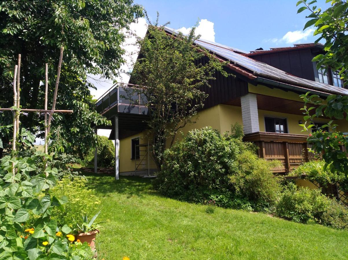 Ferienwohnung Adelhardt Eckersdorf المظهر الخارجي الصورة