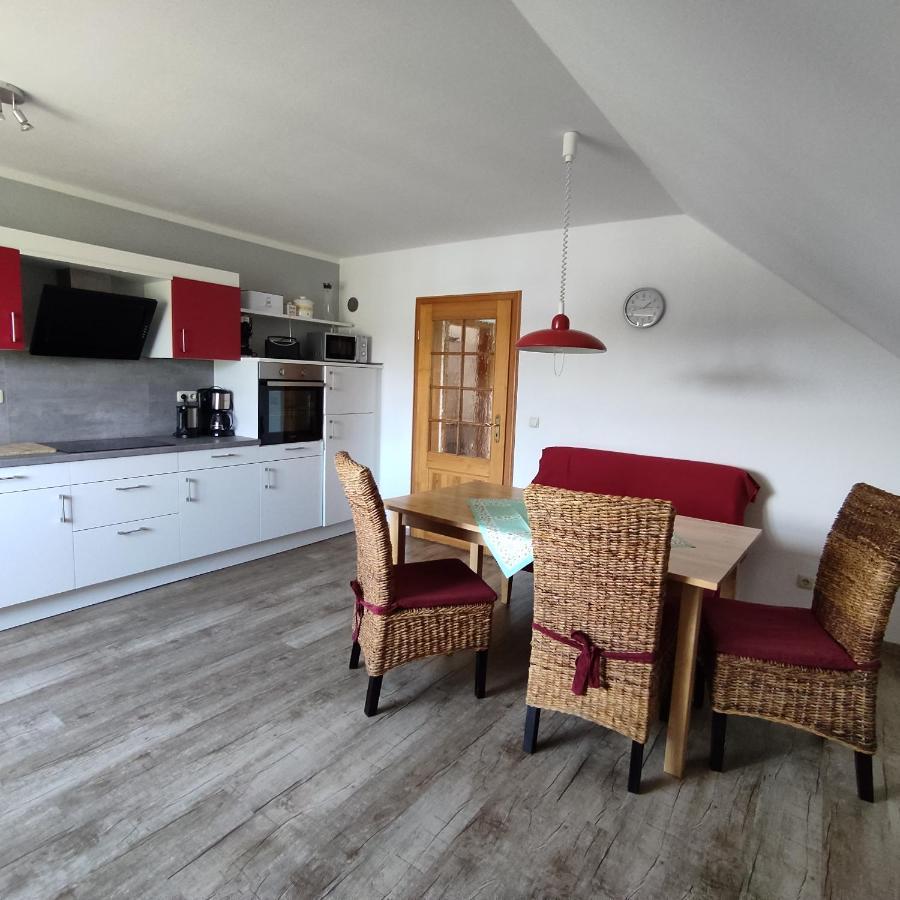 Ferienwohnung Adelhardt Eckersdorf المظهر الخارجي الصورة